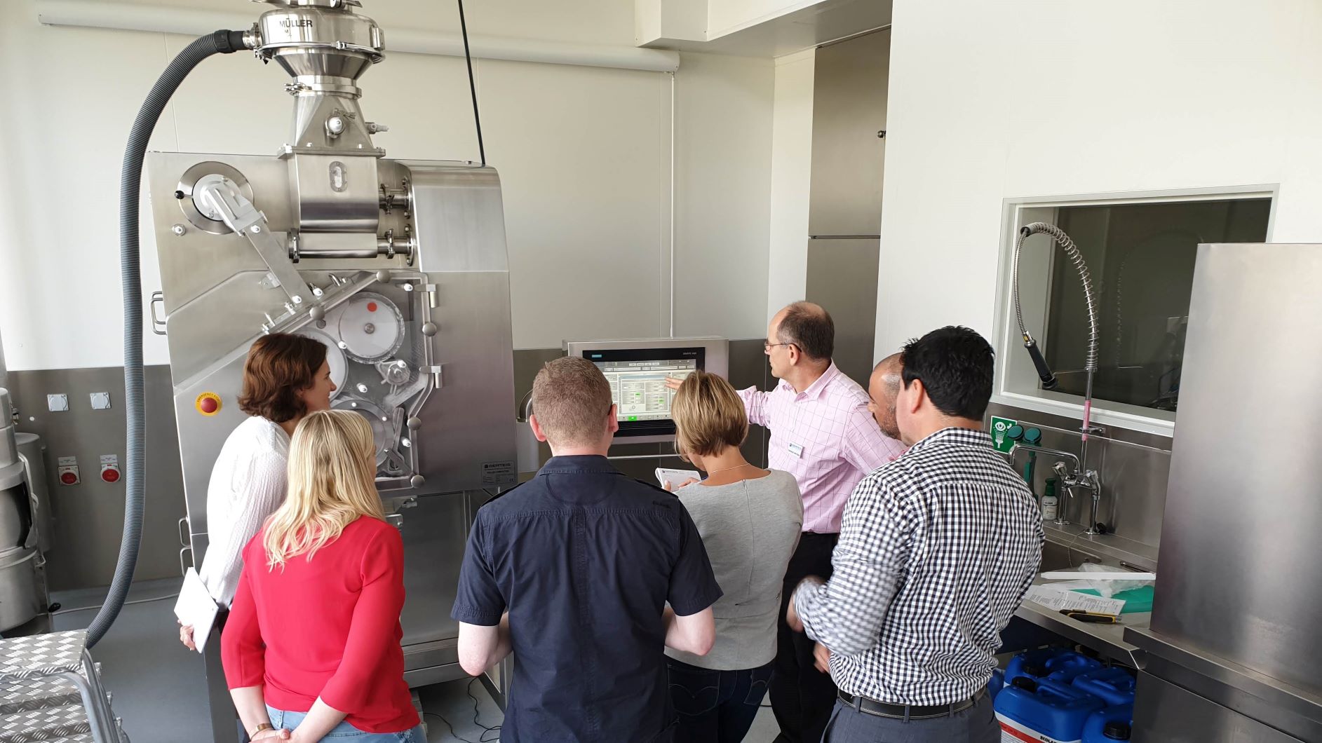 Hands-on session with a Macro-Pactor® C